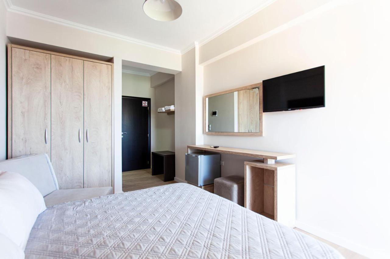 George Hotel Rooms&Suites Хімара Екстер'єр фото