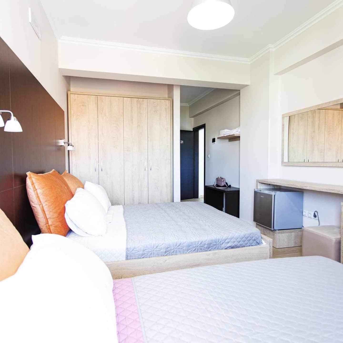 George Hotel Rooms&Suites Хімара Екстер'єр фото