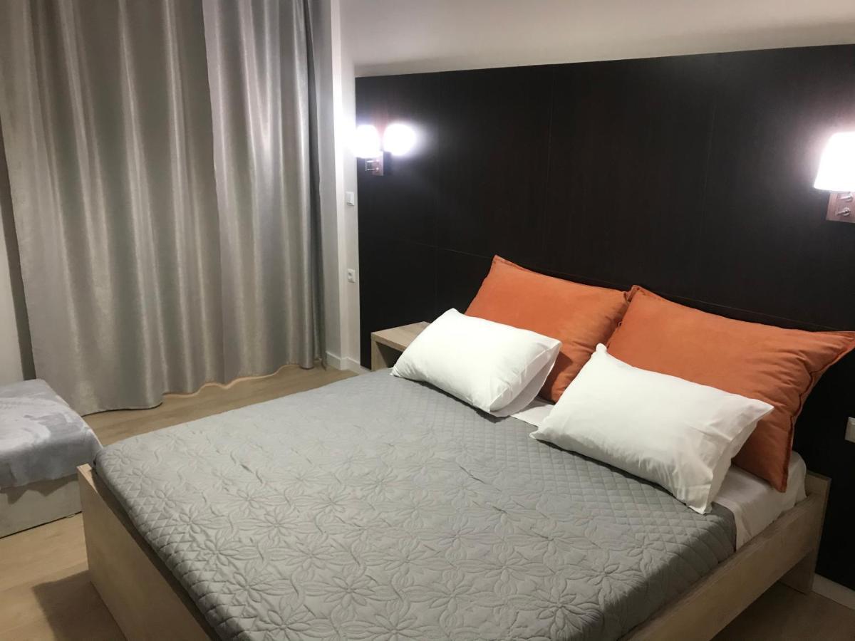George Hotel Rooms&Suites Хімара Екстер'єр фото