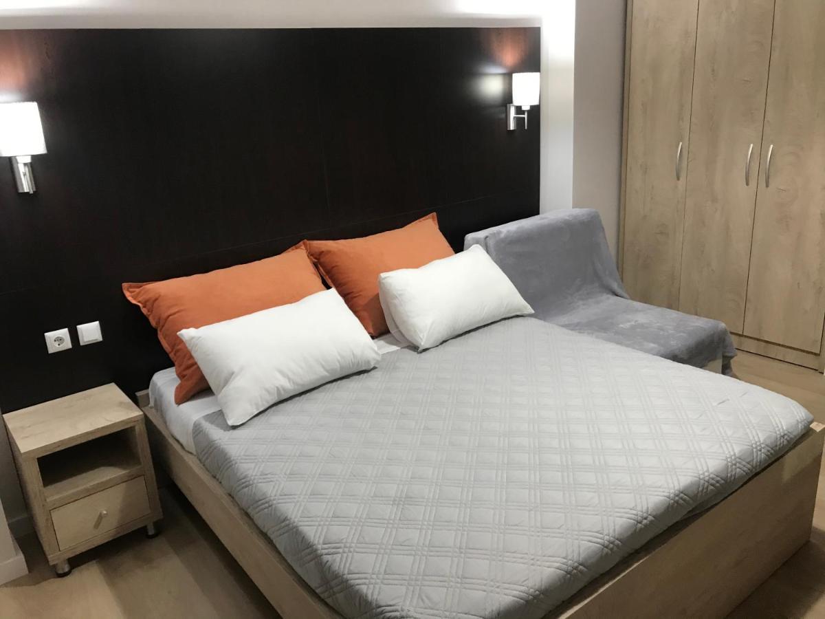 George Hotel Rooms&Suites Хімара Екстер'єр фото